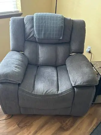 Power lift Recliner