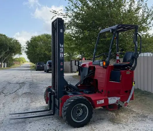 2014 MOFFETT 55.3 FORKLIFT