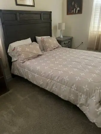 Queen Size Bed Room Set with Mattress