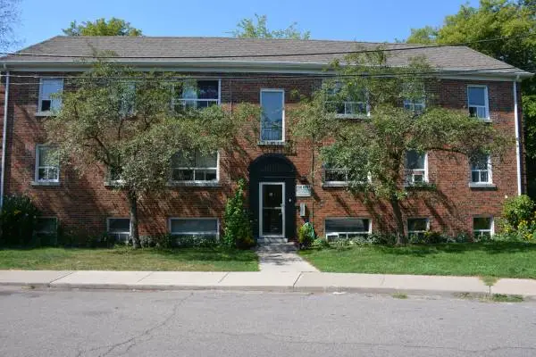 $1,700/ 1 Bdrm - Broadview & OConnor