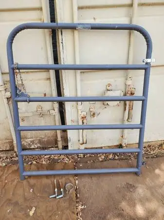 Gate