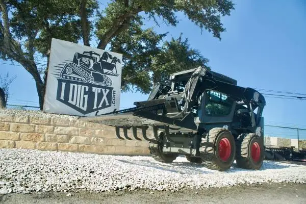 SKID STEER - AMFG SMOOTH OPERATOR PLANER WITH RIPPERS -WWW.IDIGTX.COM