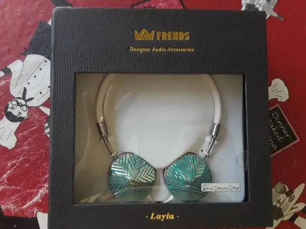 FRENDS, Layla Turquoise Star Designer Headphones. For: iPhone.. NEW.