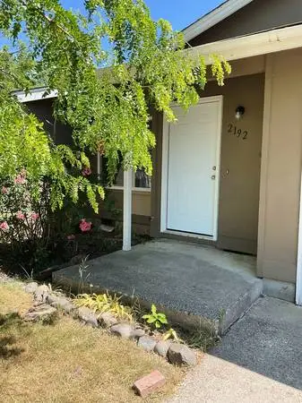 Window Coverings, 2/BD 1/BA, Located in Eugene