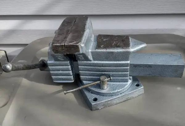 5 Milwaukee Tool (Wilton) and Equipmen Compan Bench Vise made in USA