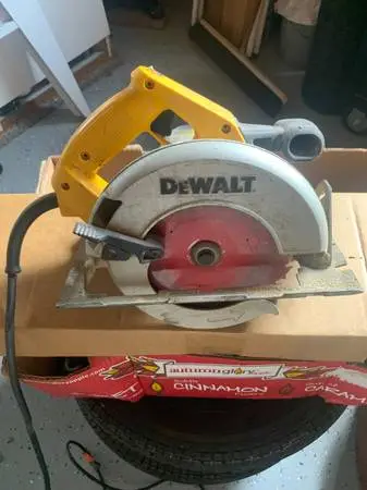 Dewalt Circular Saw