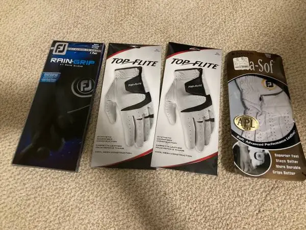 Golf gloves, mens XL 1 pair and 3 Right handed all new