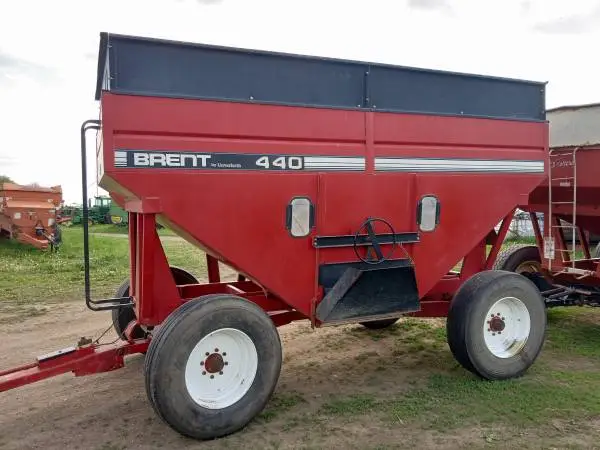Brent 440 gravity wagon-very good- truck tires on new HD rims
