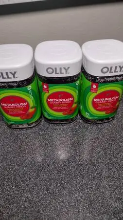 olly metabolism gummy rings apple cider vinegar plus vitamin B12! 180