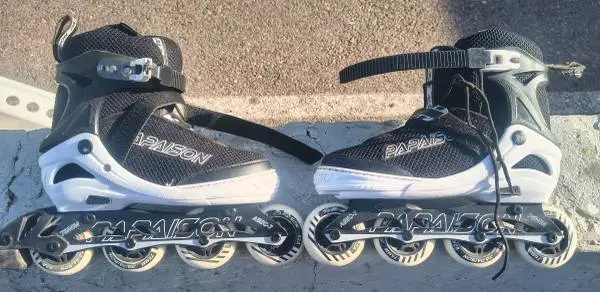 Papaison Rollerblades Mens/Kids size 5-7.5 Womens size 6-9