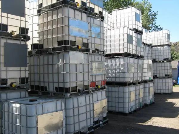 330 Gallon IBC Totes Like New