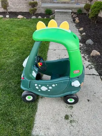 COZY COUPE $20