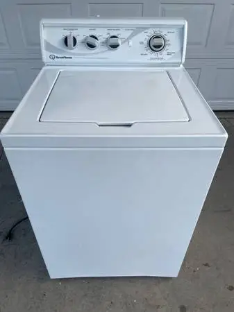 White speed queen washer