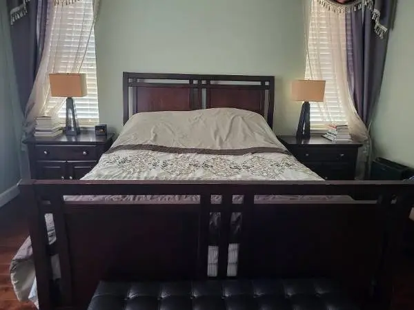 5 piece Queen bedroom set (espresso)