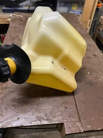 Cub cadet gas tank