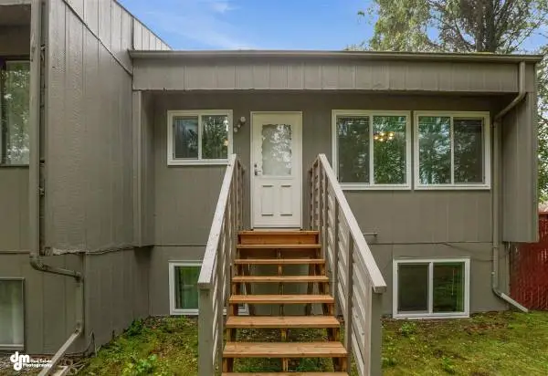 Well Maintained 3 Br 1.5Ba Condo! - 3151 Draco Drive, Anchorage