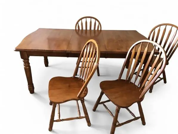 Dining table , 6 chairs ..excellent condition!