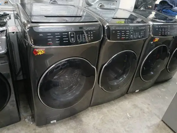 Samsung 6.0 cu ft flex black washer and gas dryer