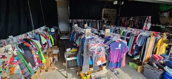 Huge lot of bulk clothing not cherry picked