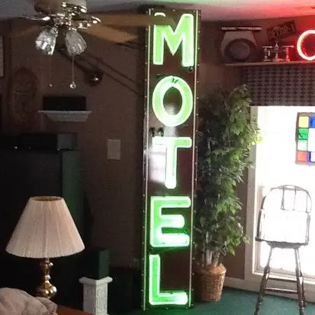 Motel neon sign….wanted