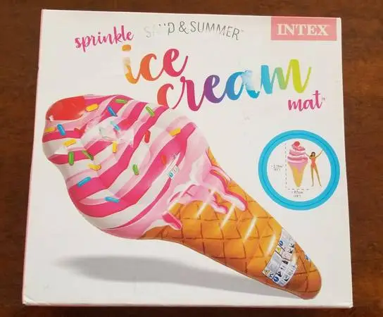 YOUR CHOICE: 4 New Deluxe Pool/Beach Floats