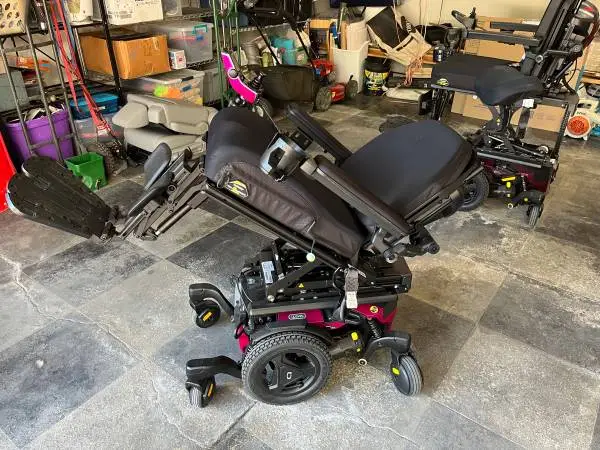Quantum Q6 Power wheelchair