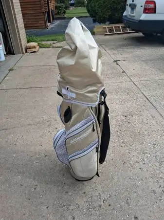 Womens golf bag