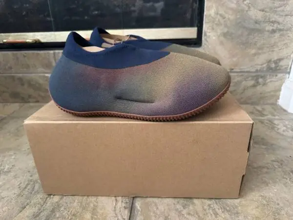 adidas Yeezy Knit RNR Fade Indigo sz 8