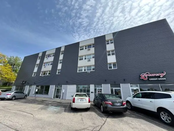 Spacious 2 Bedroom in Bay View w/Heat Incl - HALF OFF FIRST MONTH RENT