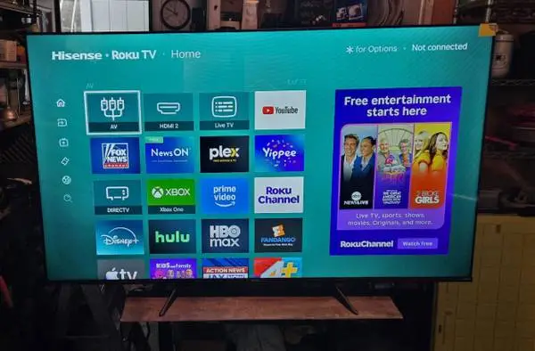 Like New 65-inch Hisense 4K Smart TV w\Feet & Remote