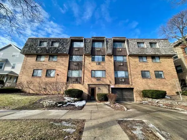 Spacious 1BR Off Downer w/ Heat, Hot Water, A/C Included!