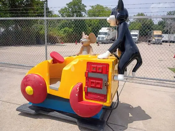 Tom & Jerry Coin Operated Kiddie Ride!