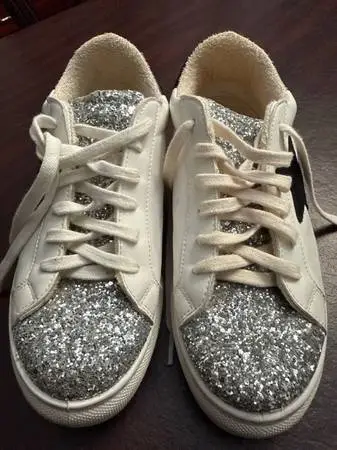 Reduced!! Ladies girls Steven madden 6 sparkle converse style shoes
