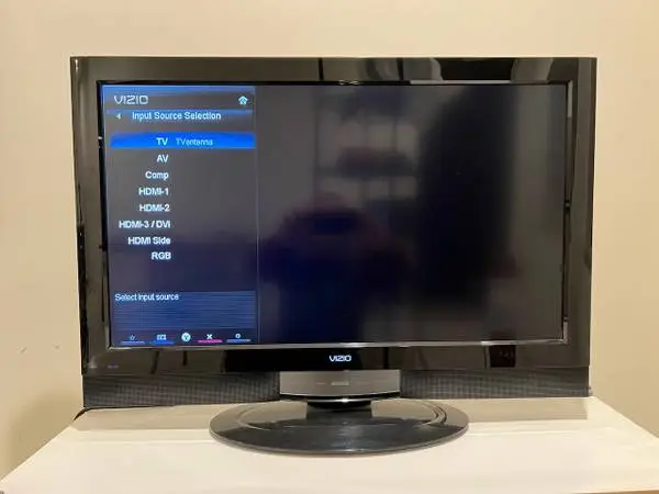 32 Vizio TV XVT323SV
