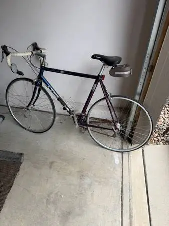Excellent condition Trek Road bike - 23” frame , 24 speed