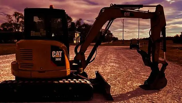 ϰϰϰ Caterpillar 305E2 ϱϱϱ