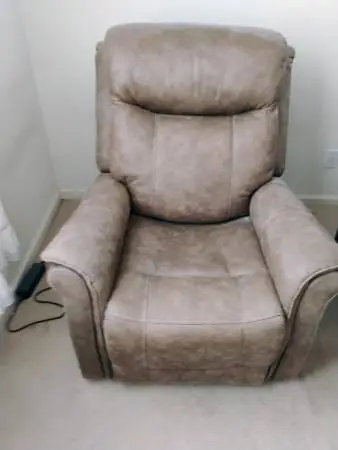 Electric Recliner with lift