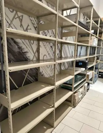 PIPP COMMERCIAL SHELVING PERFECT FOR THE GARAGE OR BASEMENT
