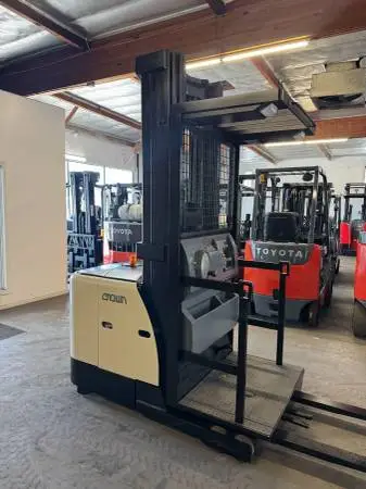 2018 Crown 276 Orderpicker Forklift