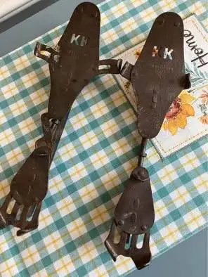 ANTIQUE Klipper Klub KK Rustic Ice Skates Clip-on Winter Decor Rustic
