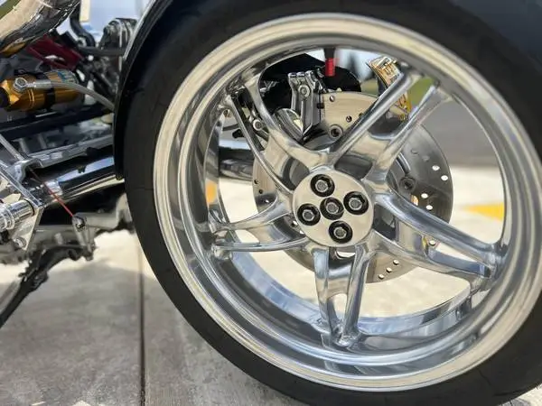 Metal Polishing, Trim Straightening