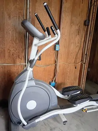 Practically New Spirit Elliptical!