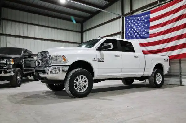 1-OWNER 2018 RAM 2500 LARAMIE MEGA 4X4 CUMMINS NEW 35S GOOSENECK!
