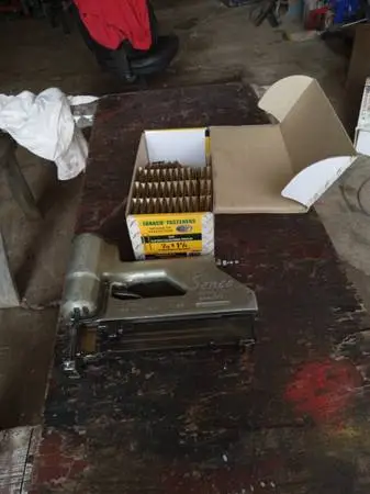 senco staple gun