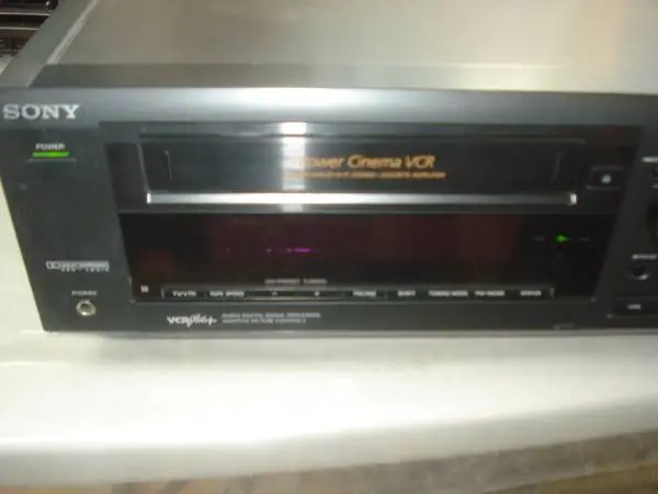 Sony VHS video cassette player /build in 5.1 surround amplifier