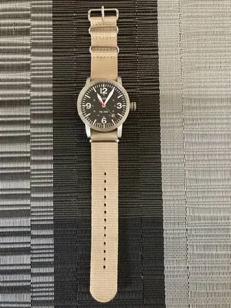 Formation-Reference Number 207 -Wristwatch