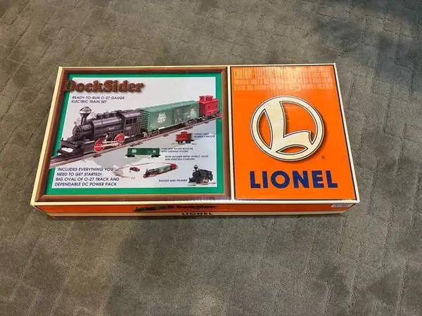 Lionel DockSider Train Set & FasTrack + Bonus
