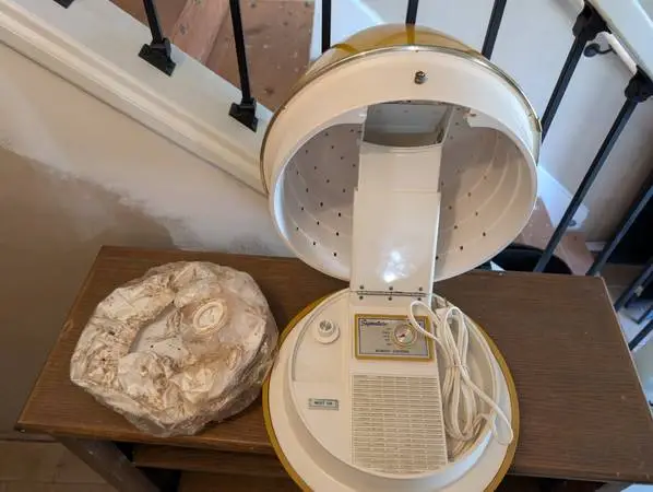 Vintage Montgomery Ward Signature Hood Hair Dryer w/ Mist