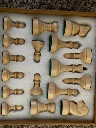 House of Staunton Mechanics Institute Chess Set