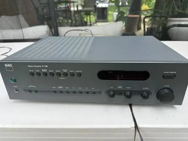 NAD C 740 Stereo Receiver